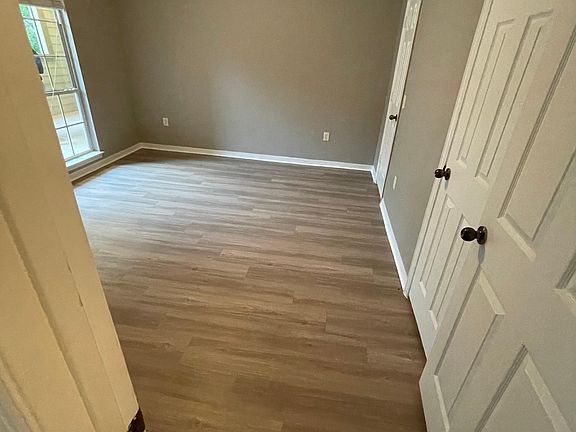 3rd image of 7800 Point Meadows Dr APT 627