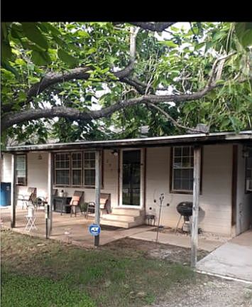 3rd image of 205 Cotton St