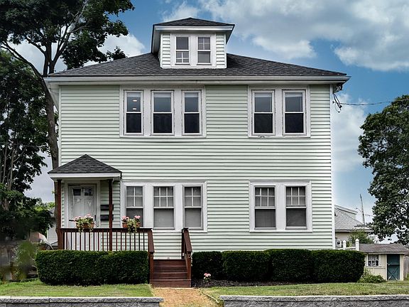 2nd image of 17 Saunders St
