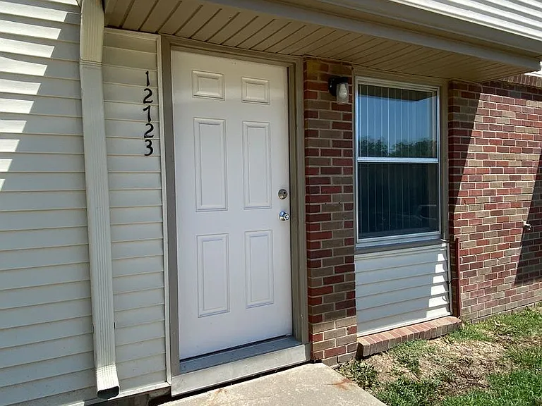 Southdale Square Apartments — Photo 131