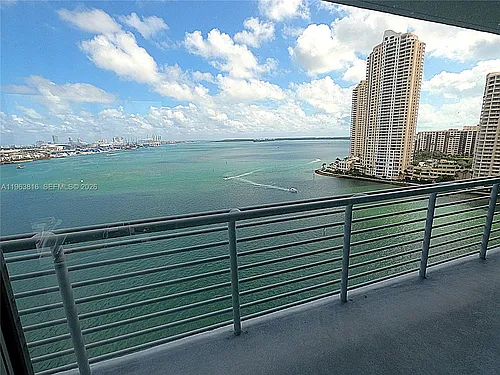 335 Biscayne Blvd #1712 Photo 1