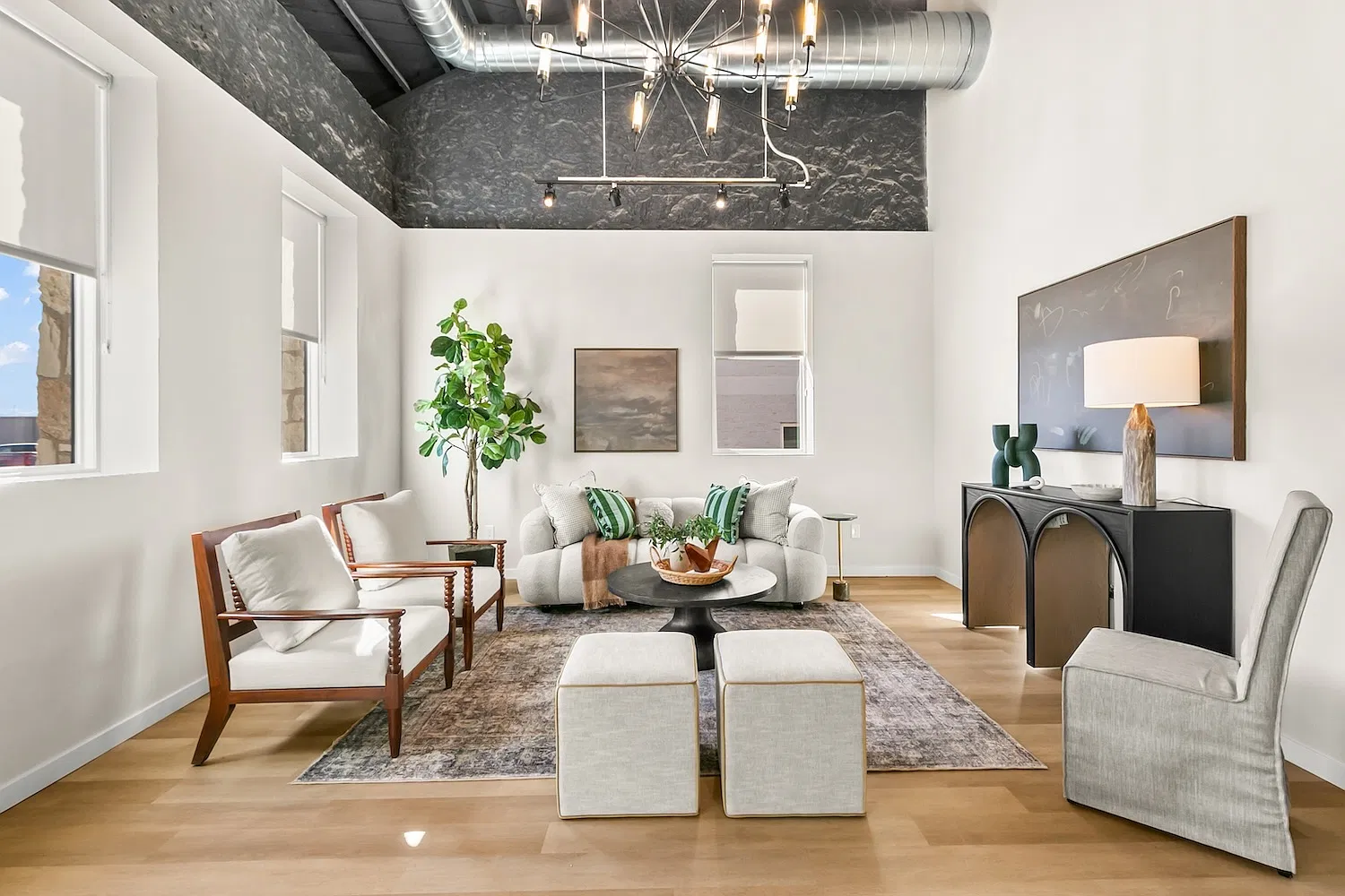 3 bed, 1660 sqft, $2,395 — Photo 1