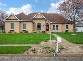 11 Saint Marks Cir, Morton, IL