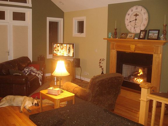 4th image of 1717 W Nelson St #3
