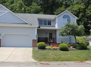 323 S Pointe Dr, Charleston, WV 25314