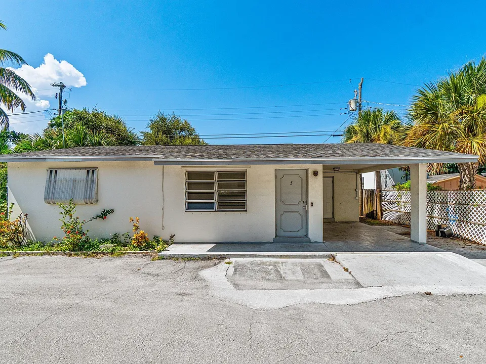 211 Sunrise Ave #5