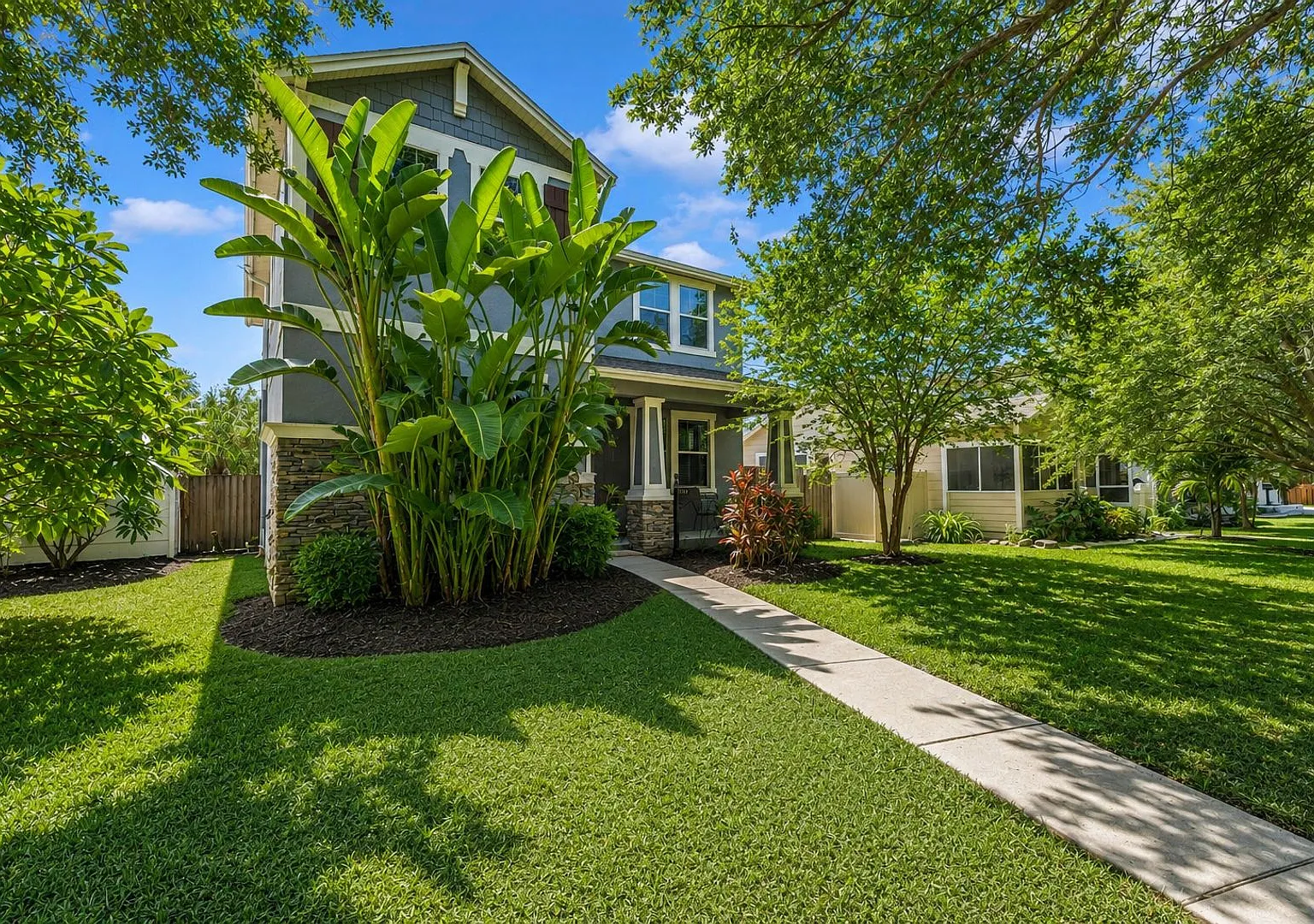 4/3/2 Home In Edina Garden Of Eden — Photo 2