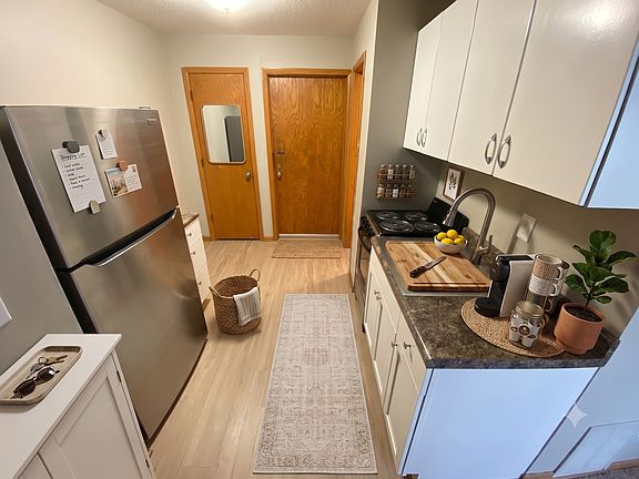 3rd image of 3410 Harriet Ave APT 102
