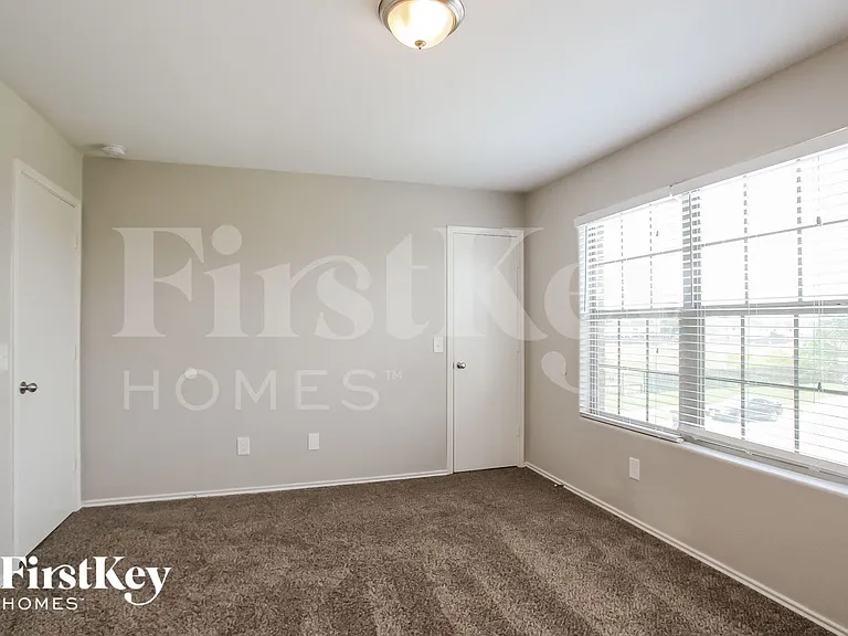 16406 Peyton Stone Cir — Photo 12