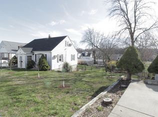 60 Woodlawn Ave, Chelsea, MA 02150