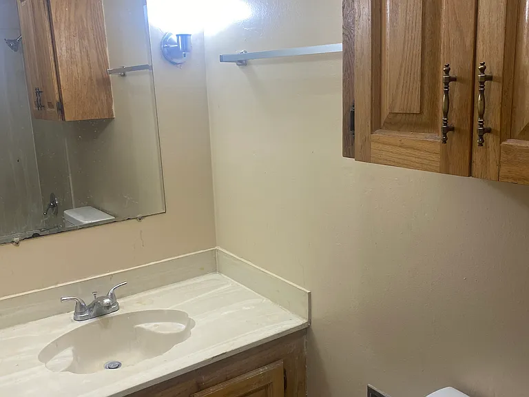 223 Driftwood St — Photo 8