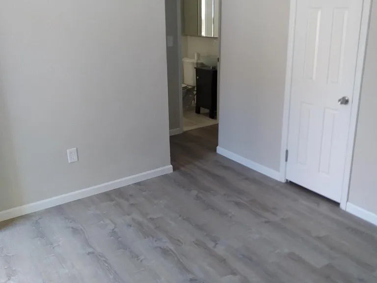 22933 Power Rd — Photo 22