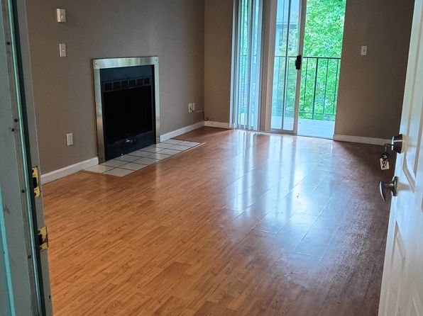 10609 E Riverside Dr APT 102