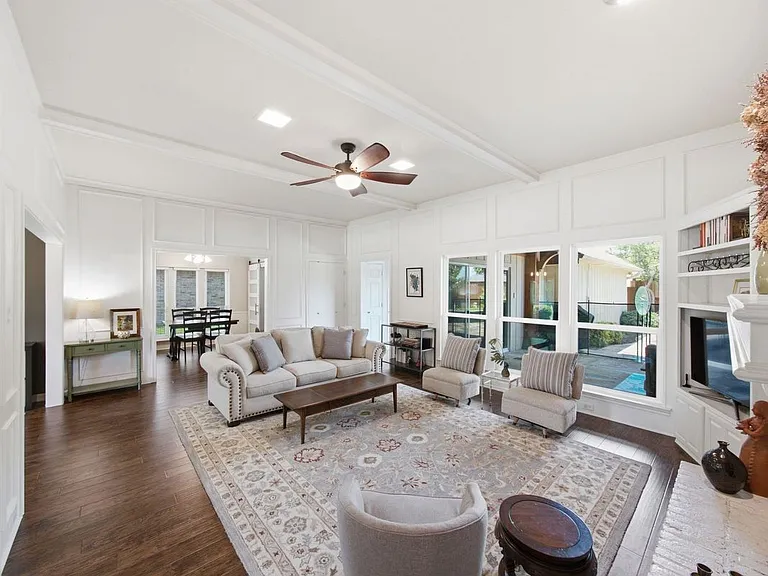 1403 Concord Dr — Photo 3
