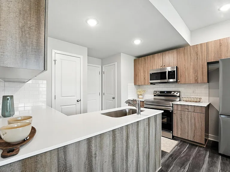 Barry West Townhomes — Photo 46
