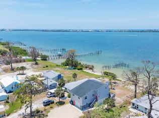 568 S McCall Rd, Englewood, FL 34223