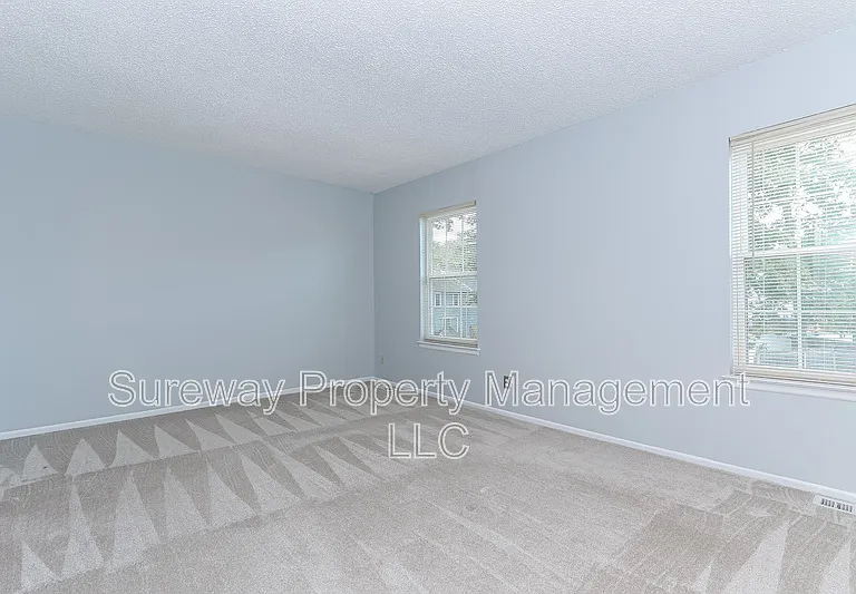 2344 Susan Ct — Photo 13