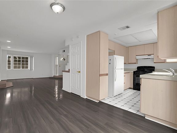 5th image of 821 N Garfield Ave APT 4
