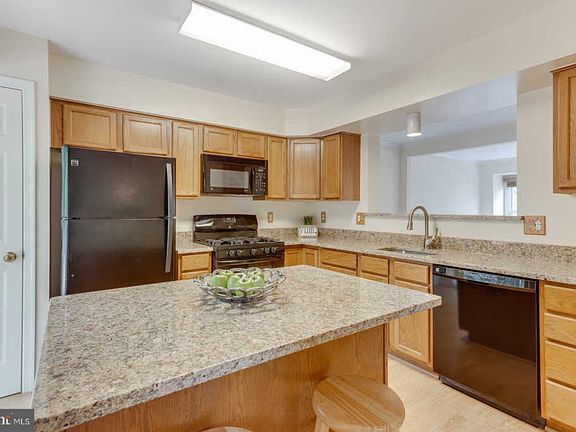 4th image of 14509 Sully Lake Ct
