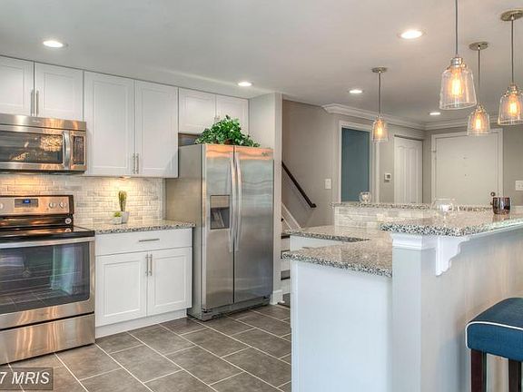 5th image of 4011 Buckingham Ct