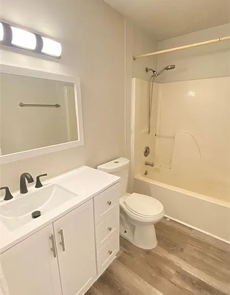 635 Maxwell St — Photo 6