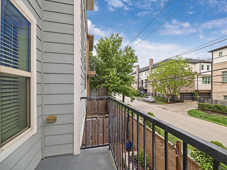 6013 Kansas St #B — Photo 30