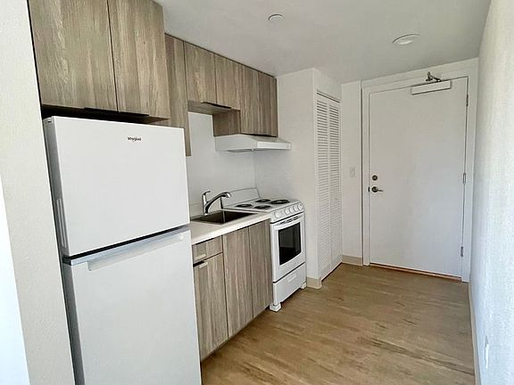2nd image of 216 Olive Ave #305