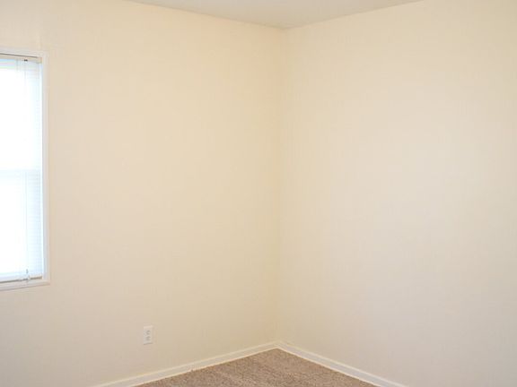 4th image of 3718 31st St