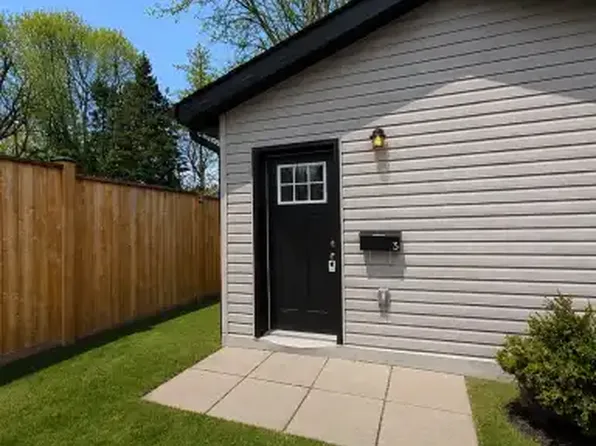 236 Codrington St #1A, Barrie, ON L4M 1S3