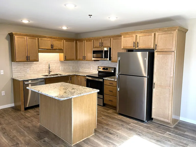 Gateway Place Apartments — Photo 106