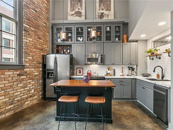 5th image of 333 Girod St APT 206