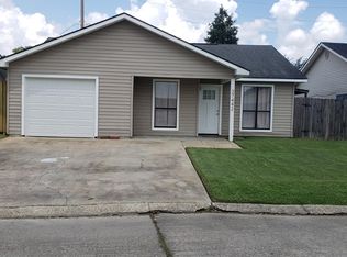 37442 E Hillside Dr, Prairieville, LA 70769