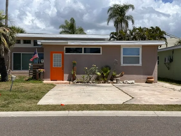 642 180th Ave E, Redington Shores, FL 33708