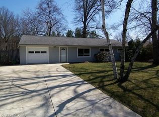 4045 Leewood Dr, Stow, OH 44224