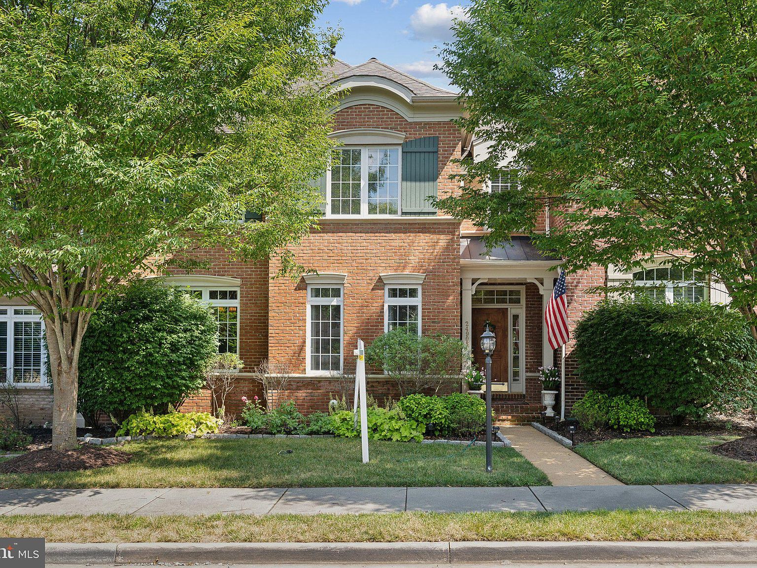 24908 Castleton Dr, Chantilly, VA 20152 | Zillow