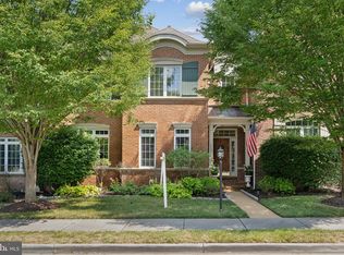 24908 Castleton Dr, Chantilly, VA 20152