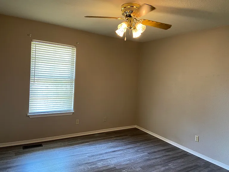 2056 Buggy Whip Ln — Photo 35