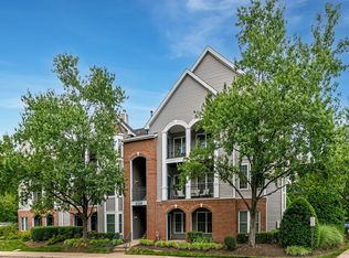 20419 Riverbend Sq UNIT 202, Sterling, VA 20165