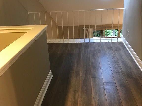4th image of 1604 Summer Creek Ct