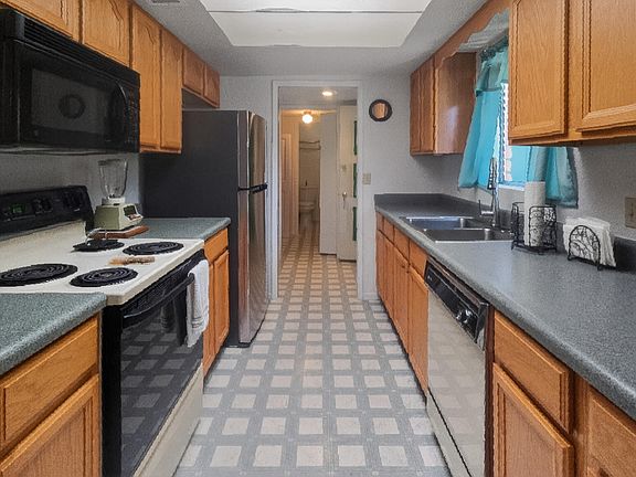5th image of 1030 E Irene Cir
