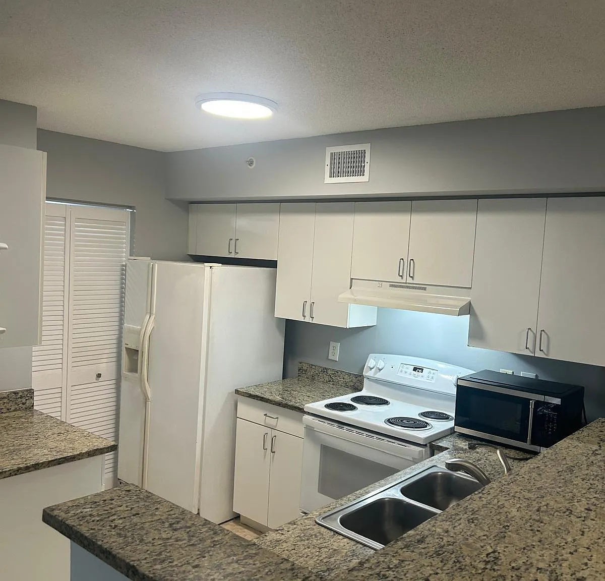 4820 N State Road 7 — Photo 3