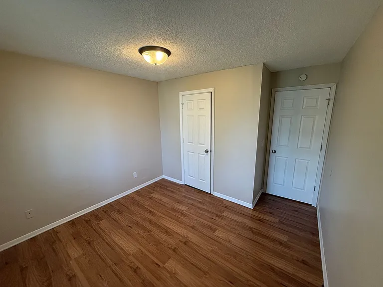 Beverly Apartments in Anoka — Photo 17