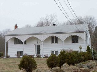 11 Oak Leaf Trl, Richmond, RI 02898