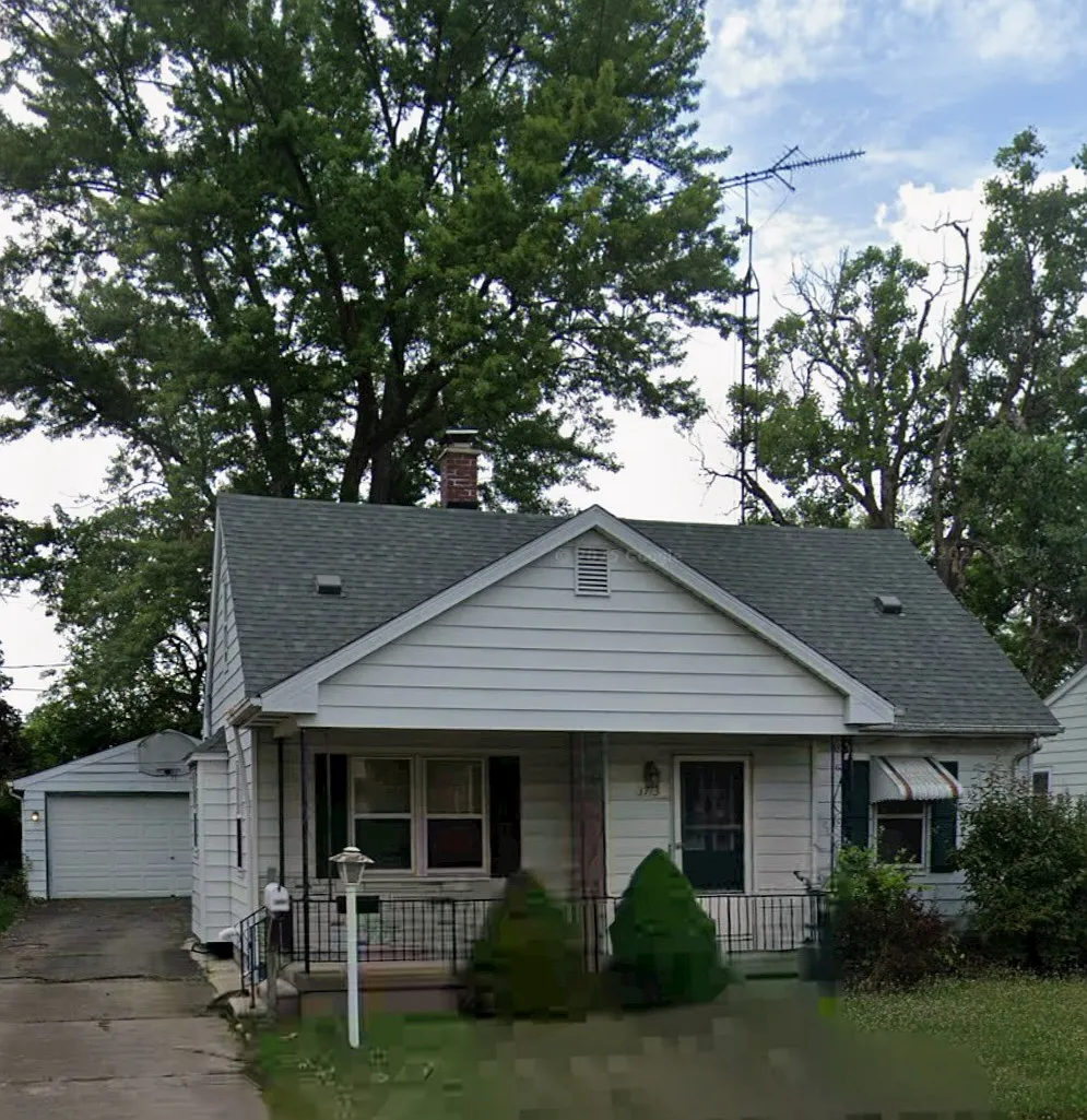 Gratiot 3713 - 1 — Photo 2