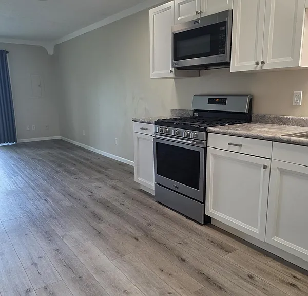 159 Riverview Dr #1 — Photo 6