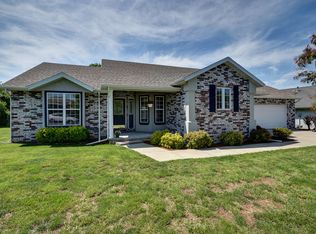 1602 E Parkview St, Ozark, MO 65721