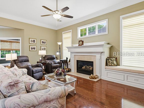 3rd image of 230 Blythe Island Dr