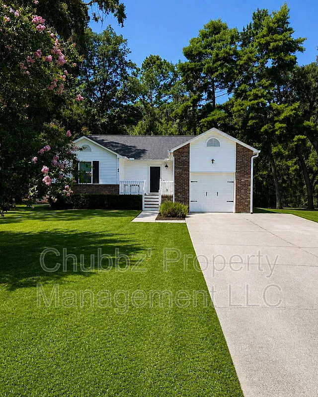 3 bed, 2.0 bath, 1287 sqft, $2,500 — Photo 1
