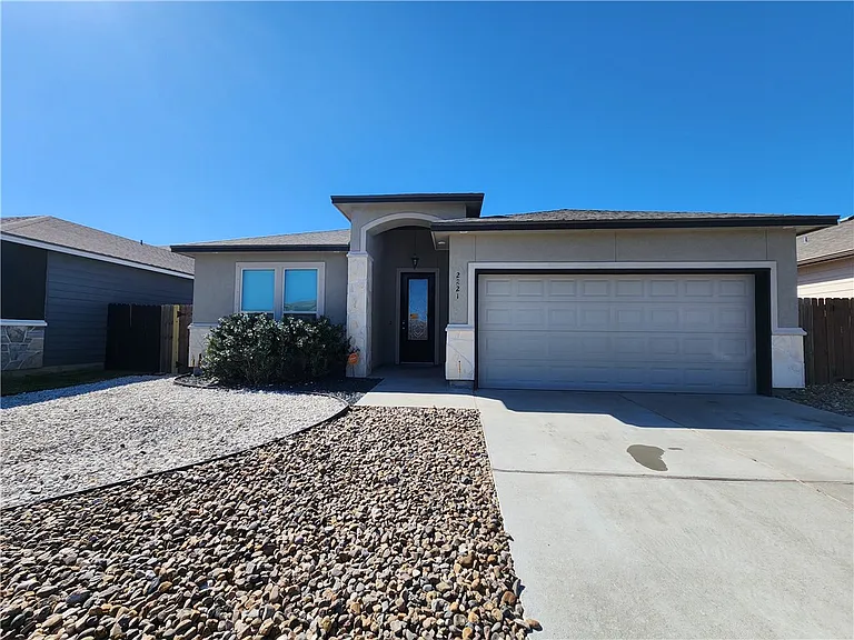 2221 Crystal Bay Dr — Photo 1