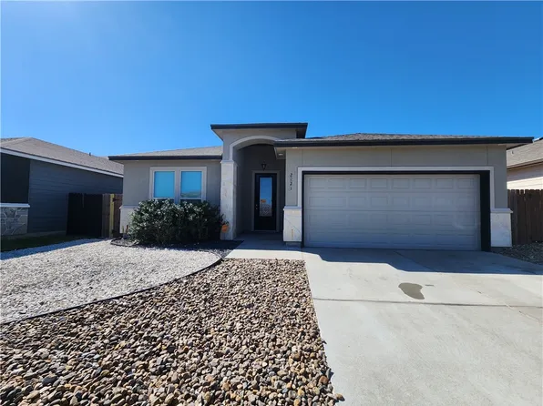 2221 Crystal Bay Dr, Corpus Christi, TX 78414